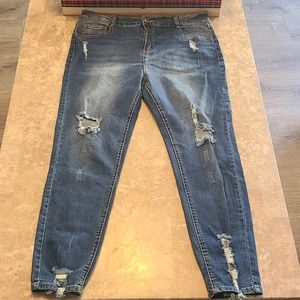 Forever21 distress skinny jeans